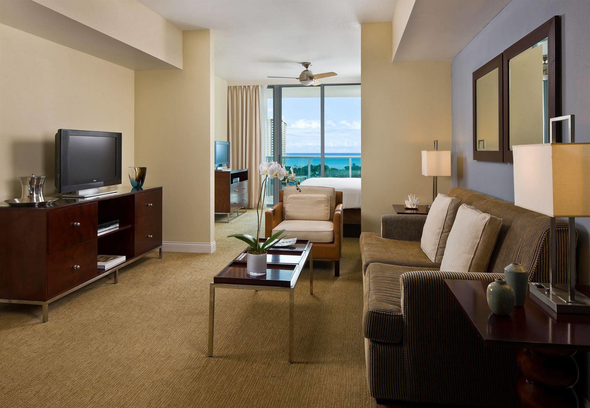 Hotel By Marriott Intracoastal Fort Lauderdale